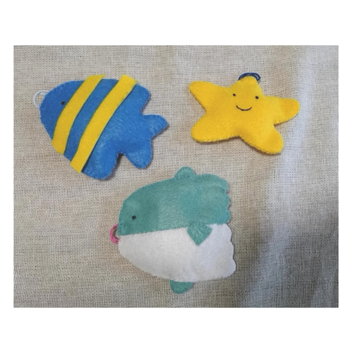 フェルトの魚釣りセット♪魚7匹&わかめ&釣竿 おもちゃ・人形 Hoiku