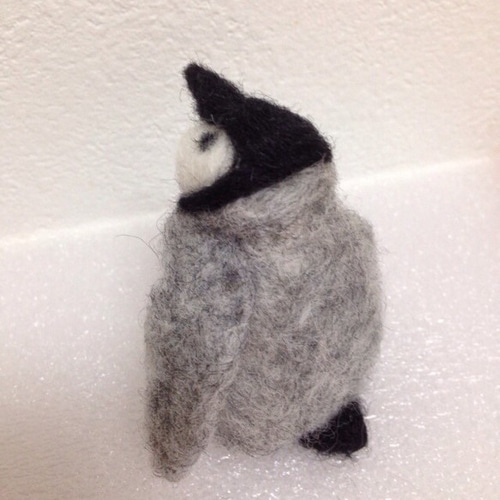 皇帝ペンギンのヒナ 羊毛フェルト アトリエ cama 通販 1415427｜Creema