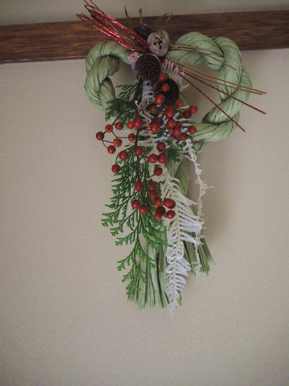 福来る　紅白のお正月しめ縄飾り 3枚目の画像