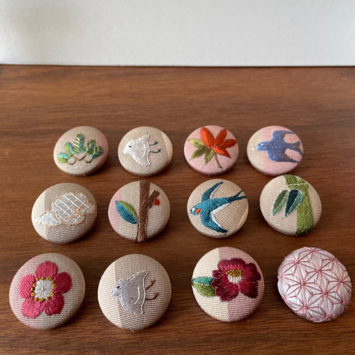 日本刺繍 ブローチ 松 ブローチ すずめ堂 通販 11909723｜Creema