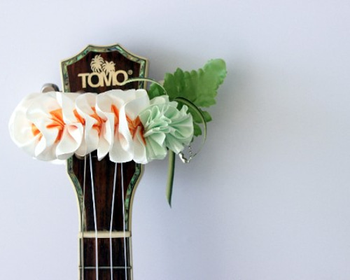 感謝価格❣️Aloha～❣️プルメリア、バラ、ウクレレ夏アレンジ❁⃘*.゜ 感謝価格❣️Aloha～❣️プルメリア、バラ、ウクレレ夏アレンジ