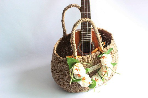 夏威夷絲帶雷雞蛋花包吊飾白色籃子包夏季包 第5張的照片