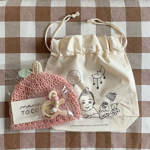 3点セット出産祝い◎どんぐり帽子、歯固め、コットン巾着　アヒル柄　Creema限定 6枚目の画像