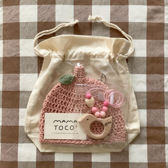 3点セット出産祝い◎どんぐり帽子、歯固め、コットン巾着　アヒル柄　Creema限定 9枚目の画像