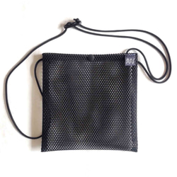 コードカラー：ブラック」 ナイロンメッシュポーチ サコッシュ