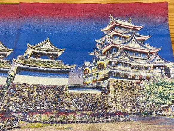写刺織クッションカバー(名古屋城)　『シルクとポリエステルの融合』 4枚目の画像