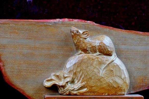 木彫パネル《宝袋ネズミ》 1枚目の画像