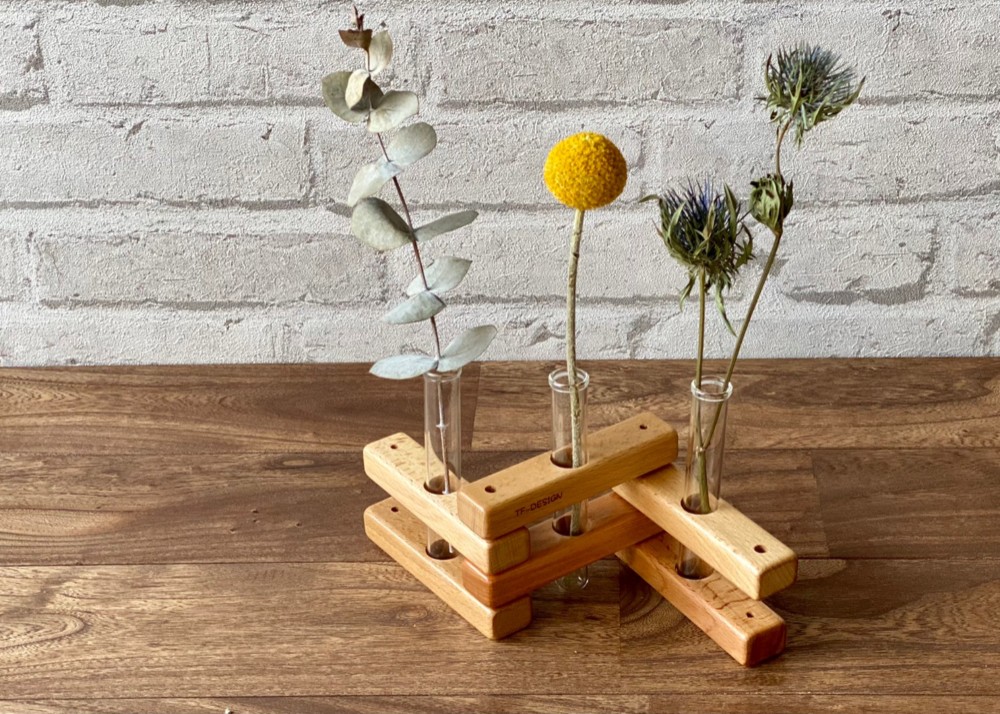 きれいに飾れる一輪ざし　flower base 4,675円