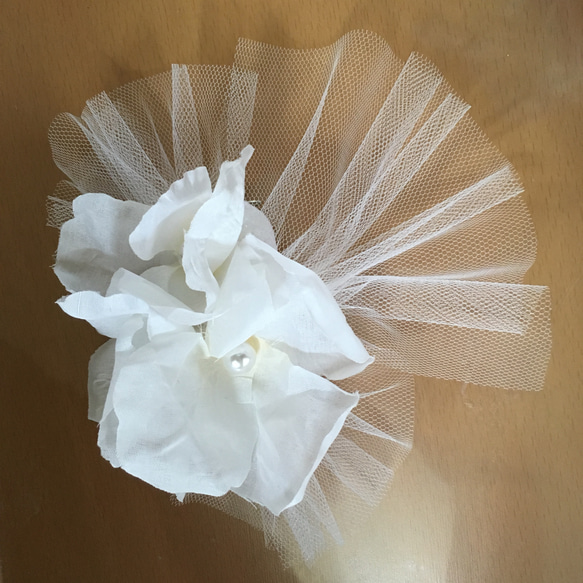 花×チュール ウェディング ヘッドドレス 2枚目の画像