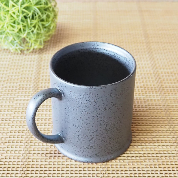 瀬戸焼　マグカップ　黒結晶　　ティータイム/おうちカフェ/おうち時間/日本茶/紅茶 6枚目の画像