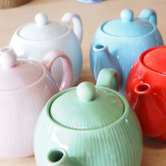 瀬戸焼　ティーポット　十草　カラーシリーズ　5color　　ティータイム/おうちカフェ/おうち時間 1枚目の画像