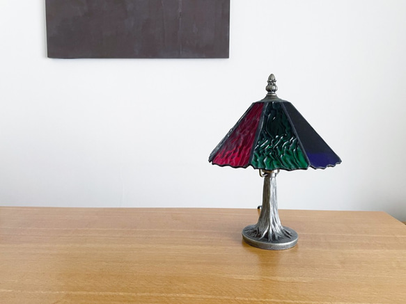 【送料無料】ステンドグラス ナイトランプ（デコラティブ／クリスマスカラー） オールハンドメイド 2枚目の画像