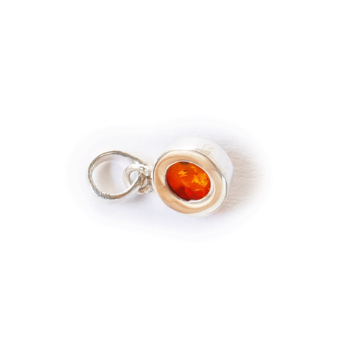 ✼送料無料✼•シルバー925/アンバー琥珀/直径7mm༺バリ島の僧侶の ✼送料無料✼•シルバー925/アンバー琥珀/直径7mm༺バリ島の僧侶の