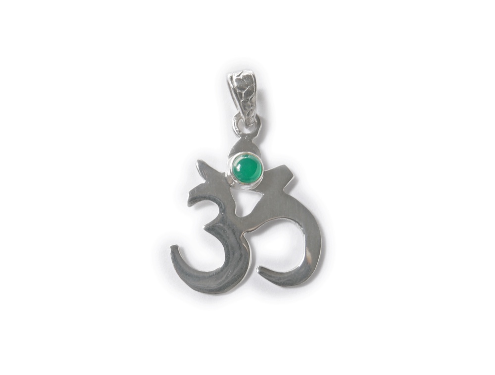 ✼Silver925✼夢を叶える石・ヒスイ翡翠༺波動を整えて宇宙とつながるOMペンダント•☆•ヨガ・瞑想・ペンジュラム༻