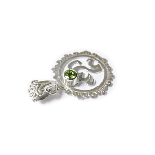 ✼Silver925✼幸運へ繋ぐ石・ペリドット༺波動を整えて宇宙とつながるOM