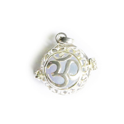 免運費 [Silver925] 可以取出峇裡島神「OM」（藍色蕾絲瑪瑙）內部的銀項鍊 第3張的照片