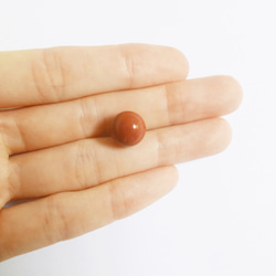 紅碧玉圓球（直徑12毫米） 經過峇裡島僧侶祈禱和淨化的天然石圓球，帶來平安並引導您做出正確決定的石頭。 第3張的照片