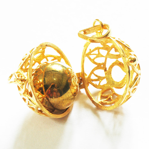 ✼純金加工✼幸運を呼ぶバリ島の神・OMのガムランボール ༺揺らすと