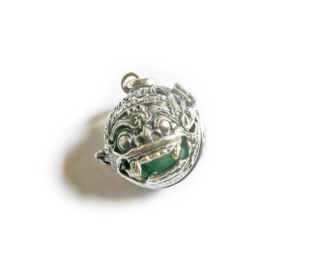 ✼シルバー925✼天然石アクセサリー・アベンチュリンのペンダント༺ぱかりと開けられる•*•幸運を呼ぶ聖なるバロン༻メンズ