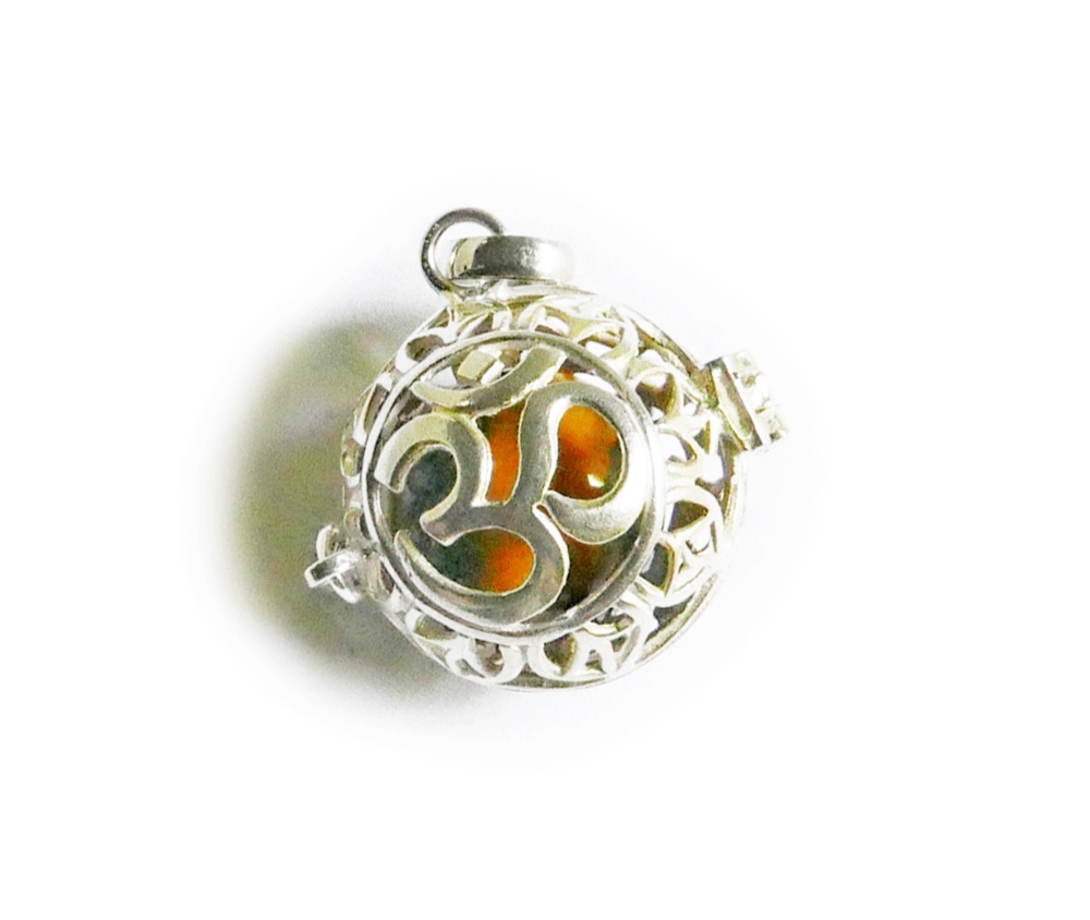 ✼シルバー925✼天然石アクセサリー・タイガーアイのペンダント༺ぱかりと開けられる•*•宇宙と繋げるOM・バリ島の神様༻