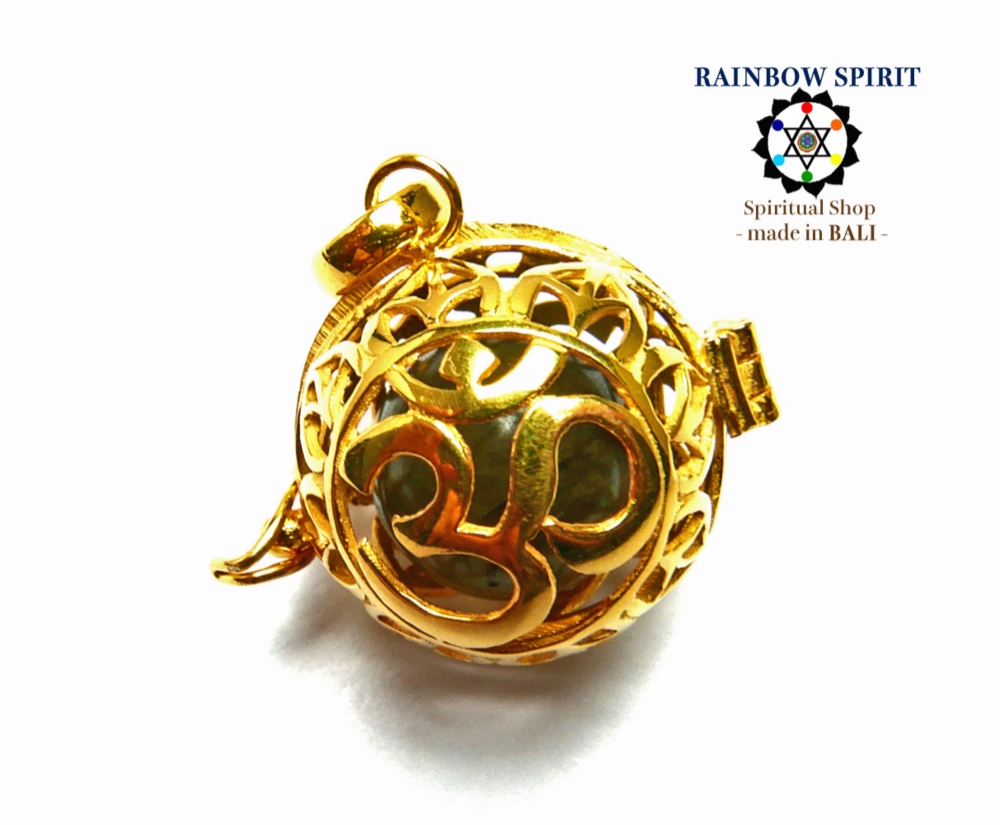 ✼純金加工✼天然石アクセサリーラブラドライトのペンダントトップ༺ぱかりと開けられる•*•宇宙と繋げるOM・バリ島の神様༻