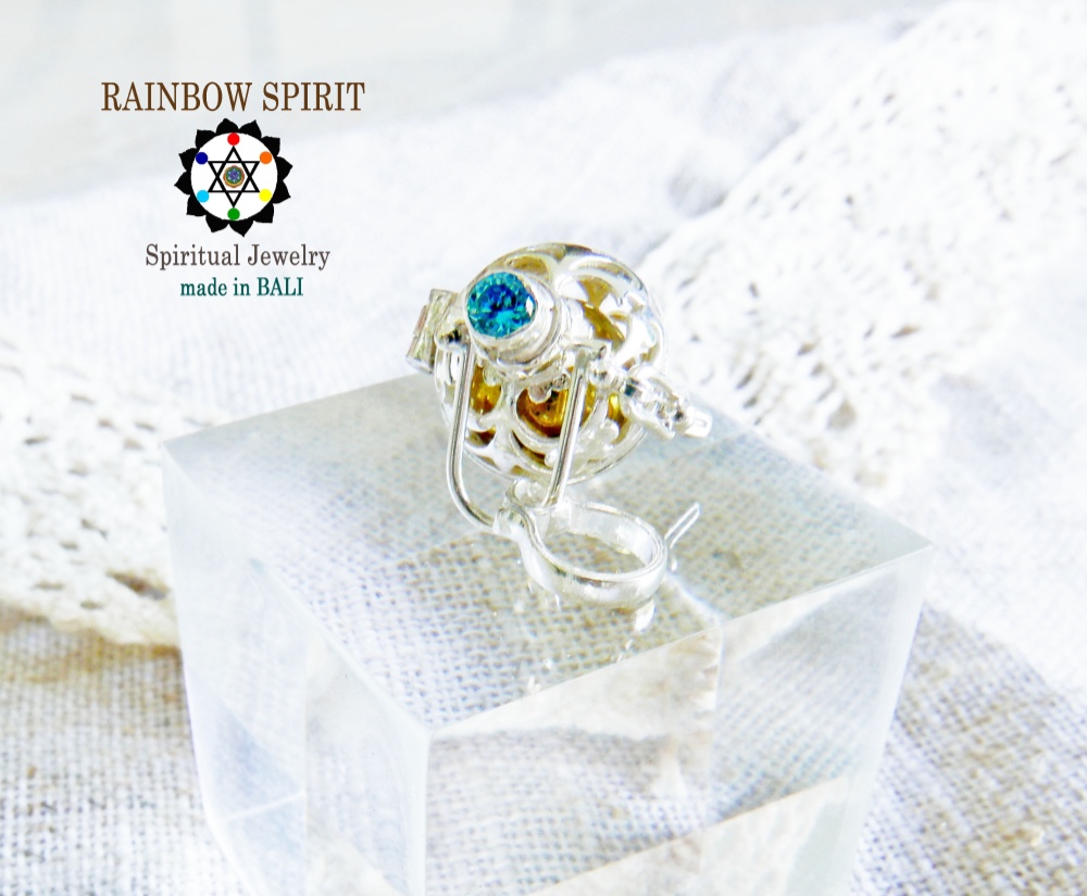 ✼プラチナ加工✼ブルートパーズのガムランボール/3月誕生石༺揺らすとシャラン♪癒しの音色♪•*•ヒーリングペンダント༻