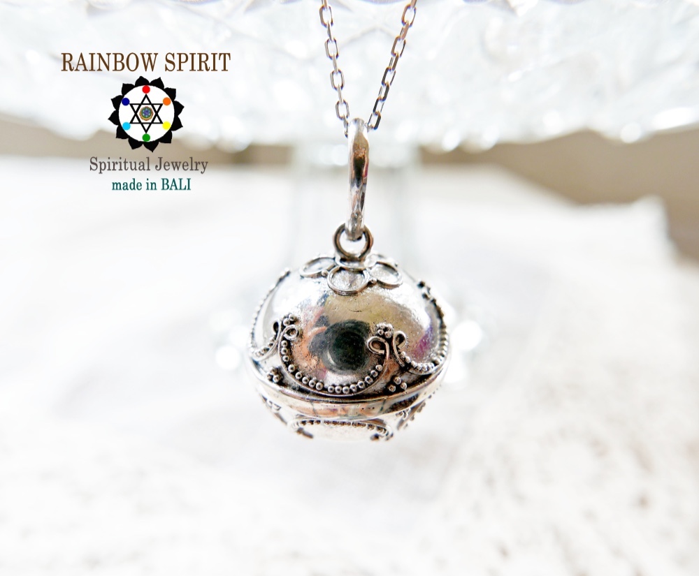 ・✼プラチナ加工✼・波模様のガムランボール/18mm༺揺らすとシャラン♪癒しの音色が響く♪•*•ヒーリングネックレス༻