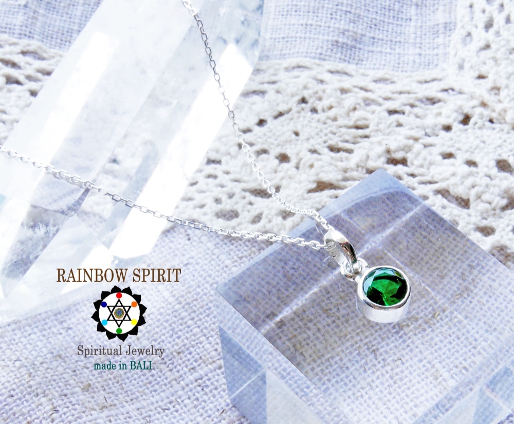 ✼SILVER✼ エメラルド/6mm/5月誕生石༺バリ島の僧侶の祈祷＆浄化❥ヒーリングネックレス༻誕生日ギフト/出産祝い