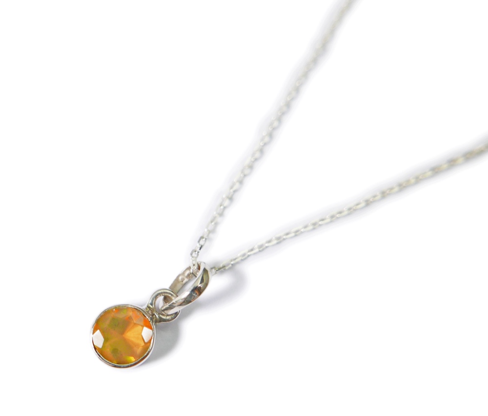 ✼SILVER✼オパール/6mm/10月誕生石　༺バリ島の僧侶の祈祷＆浄化❥ヒーリングネックレス༻誕生日ギフト/出産祝い