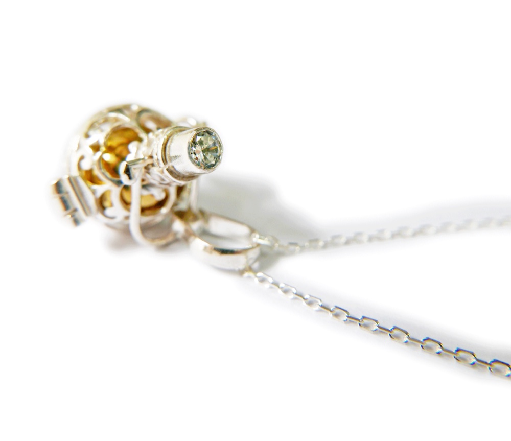 ・✼ジルコニアのガムランボール✼・4月誕生石/シルバー༺揺らすとシャラン♪癒しの音色が響く♪•*•ヒーリングネックレス༻