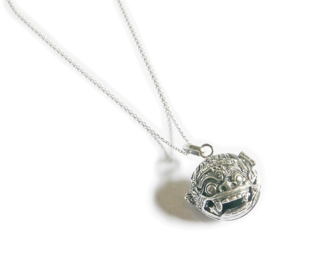 ✼シルバー925✼オニキスのネックレス༺ぱかりと開けられる•*•幸運を呼ぶ聖なるバロン༻天然石アクセサリー/メンズ/男性