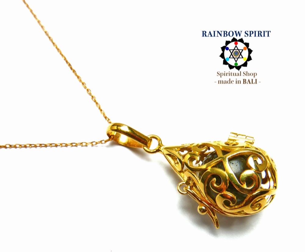 ✼純金加工✼ラブラドライトのネックレス༺ぱかりと開けられる•*•エレガントなドロップ型༻天然石アクセサリー/ハート模様