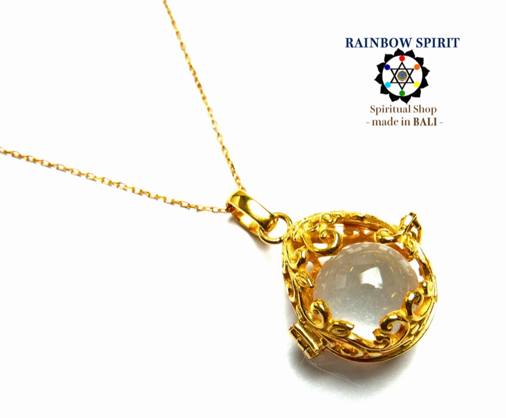 ✼純金加工✼水晶のネックレス༺ぱかりと開けられる•*•エレガントな卵型༻天然石アクセサリー/プレゼント/人気/記念日