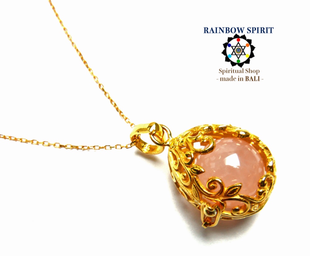 ✼純金加工✼ローズクォーツのネックレス༺ぱかりと開けられる•*•エレガントな卵型༻天然石アクセサリー/プレゼント/人気