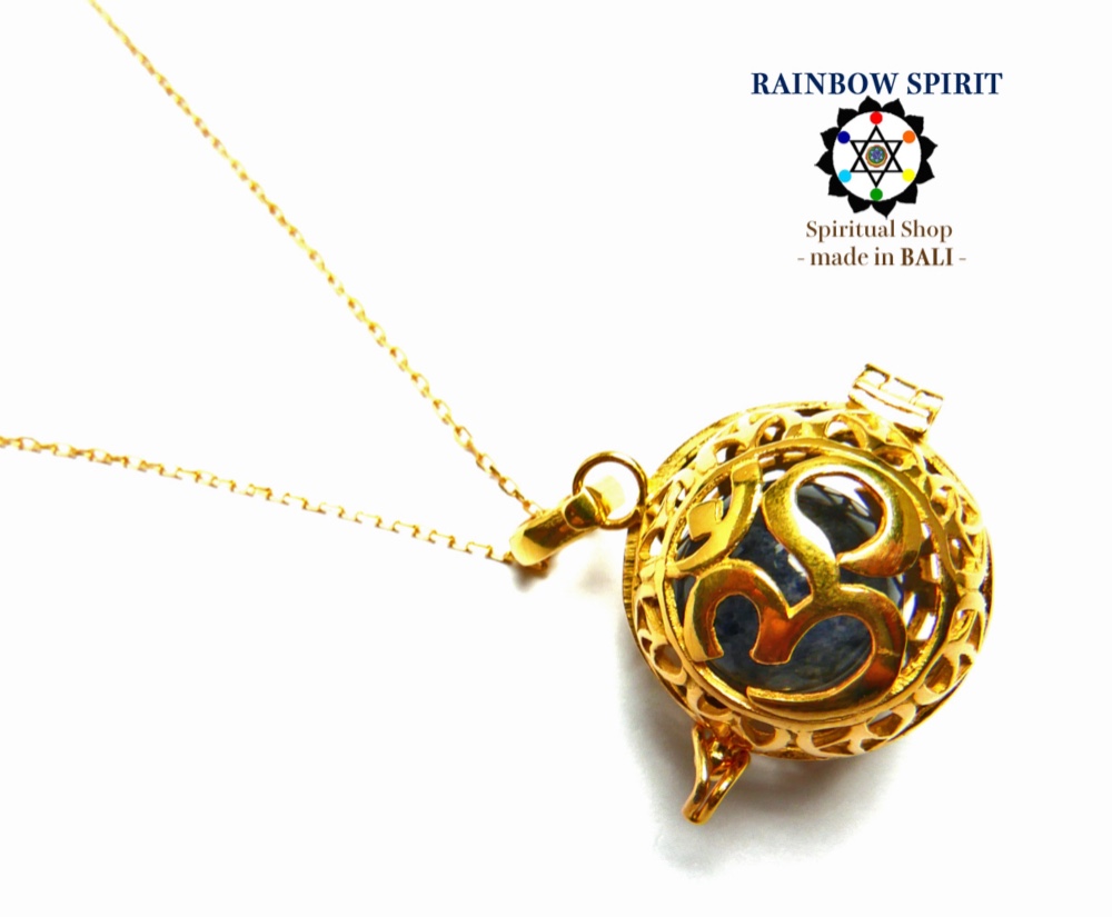 ✼純金加工✼ソーダライトのネックレス ༺ぱかりと開けられる•*•宇宙と繋げるOM・バリ島の神様༻天然石アクセサリー/人気