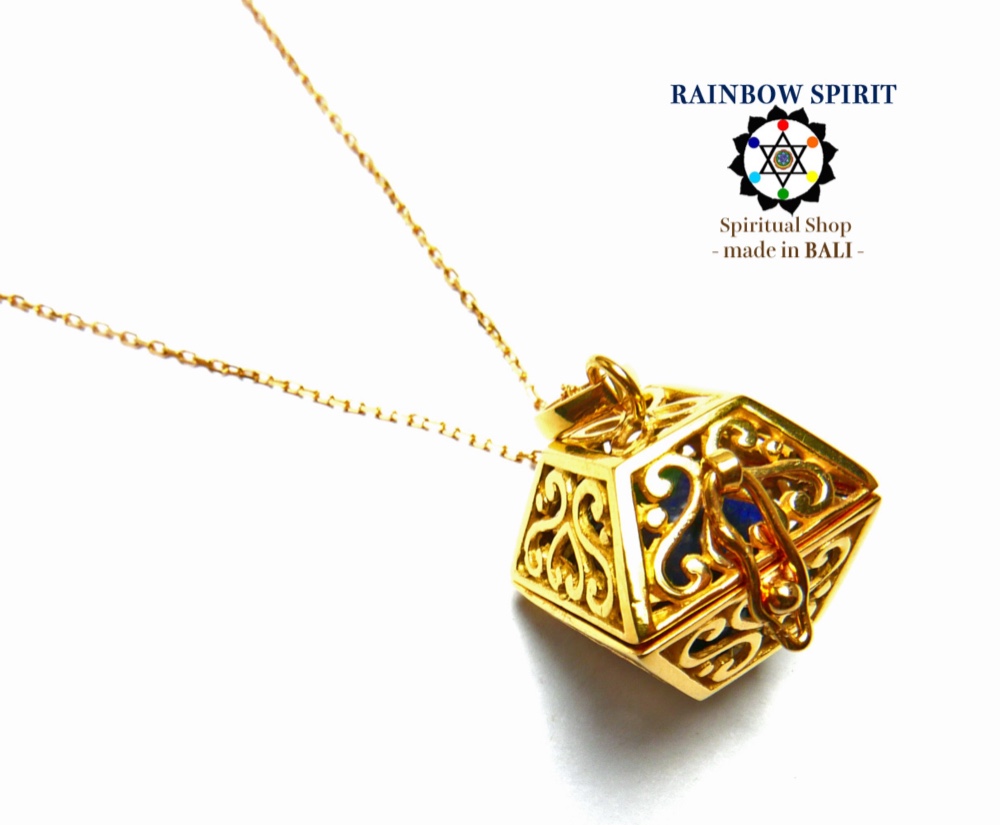 ✼純金加工✼༺ぱかりと開けられる•*•アズライトのネックレス༻ハート模様スクエア型/天然石アクセサリー/誕生日/かわいい