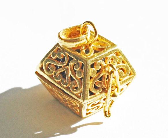 ★包郵【GOLD K24RGP】可取出心形方形純金鍍金項鍊（拉長石） 第5張的照片
