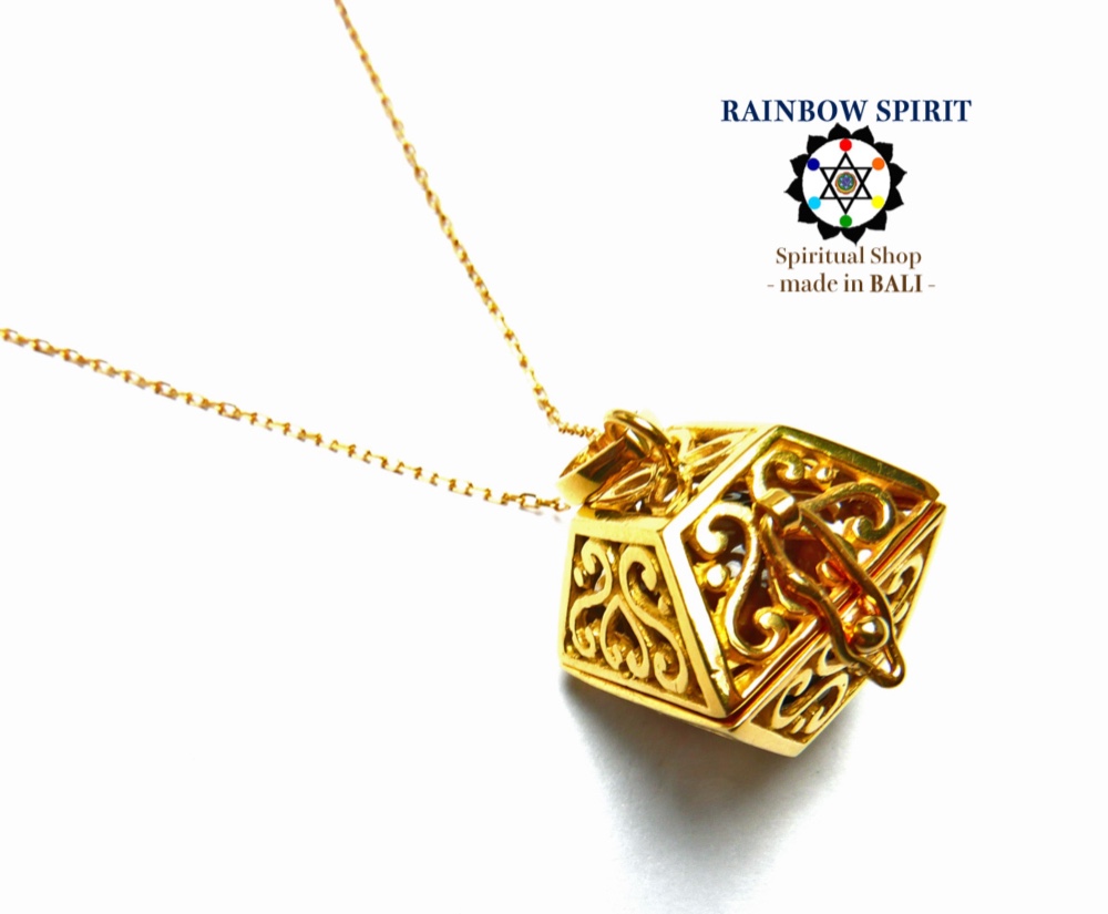 ✼純金加工✼༺ぱかりと開けられる•*•タイガーアイのネックレス༻ハート模様スクエア型/天然石アクセサリー/人気/おしゃれ