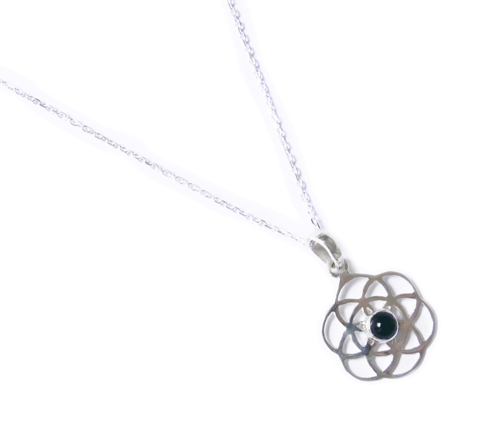 〔シルバー925〕オニキス・神聖幾何学/シードオブライフのネックレス✼༺魂と調和、目醒め•*•瞑想ヒーリングエネルギー༻