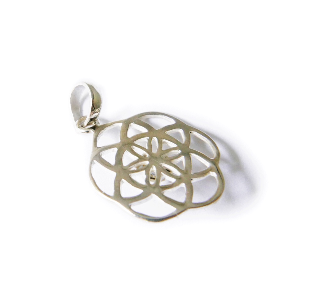 〔プラチナ加工〕真珠パール・神聖幾何学模様/シードオブライフのペンダント✼༺魂と調和、目醒め•*•ヒーリングエネルギー༻