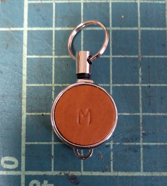 皮革捲軸鑰匙圈（可選擇皮革顏色！免費姓名縮寫。僅限捲軸類型） 第4張的照片