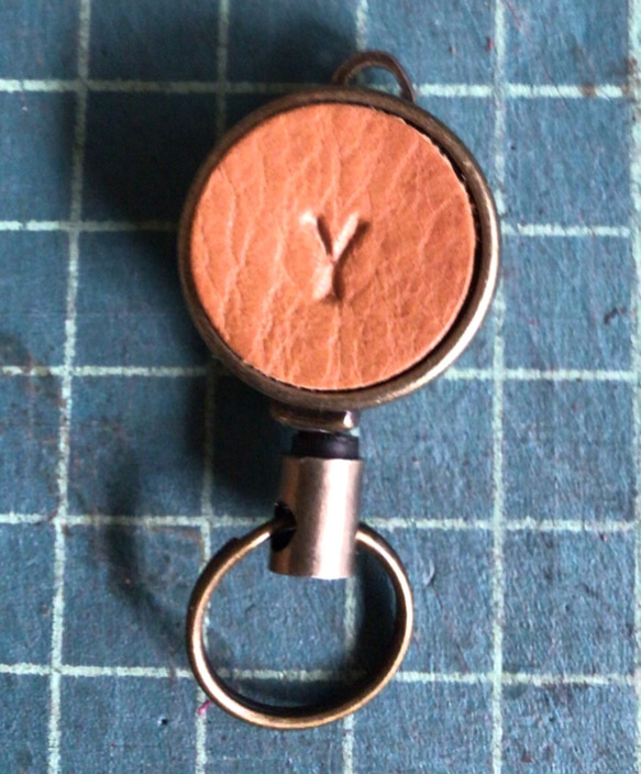 皮革捲軸鑰匙圈（可選擇皮革顏色！免費姓名縮寫。僅限捲軸類型） 第8張的照片