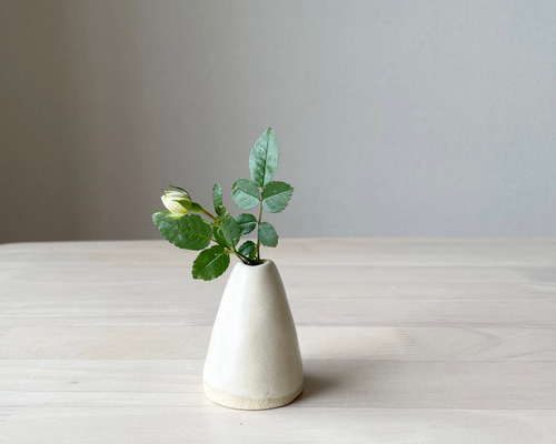 小さな一輪挿しさんかく 一輪挿し・花瓶・花器 Simple 通販