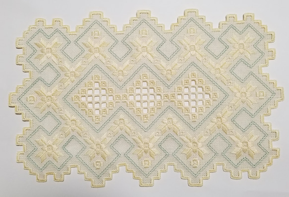 受注制作】北欧ハーダンガー刺繍 テーブルリネン 手刺繍 横長