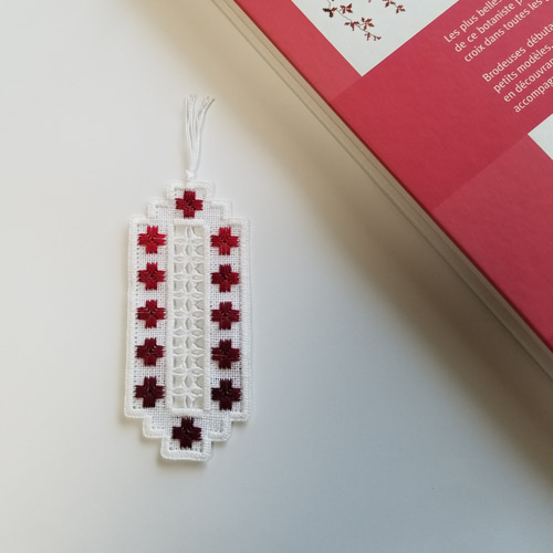 北欧ハーダンガー刺繍 手刺繍 ブックマーク 赤系ミックス しおり