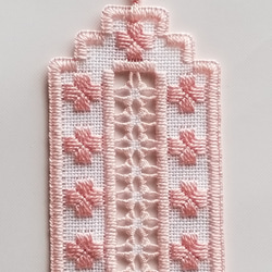 【受注制作】北欧ハーダンガー刺繍　手刺繍　ブックマーク　ピンク 2枚目の画像