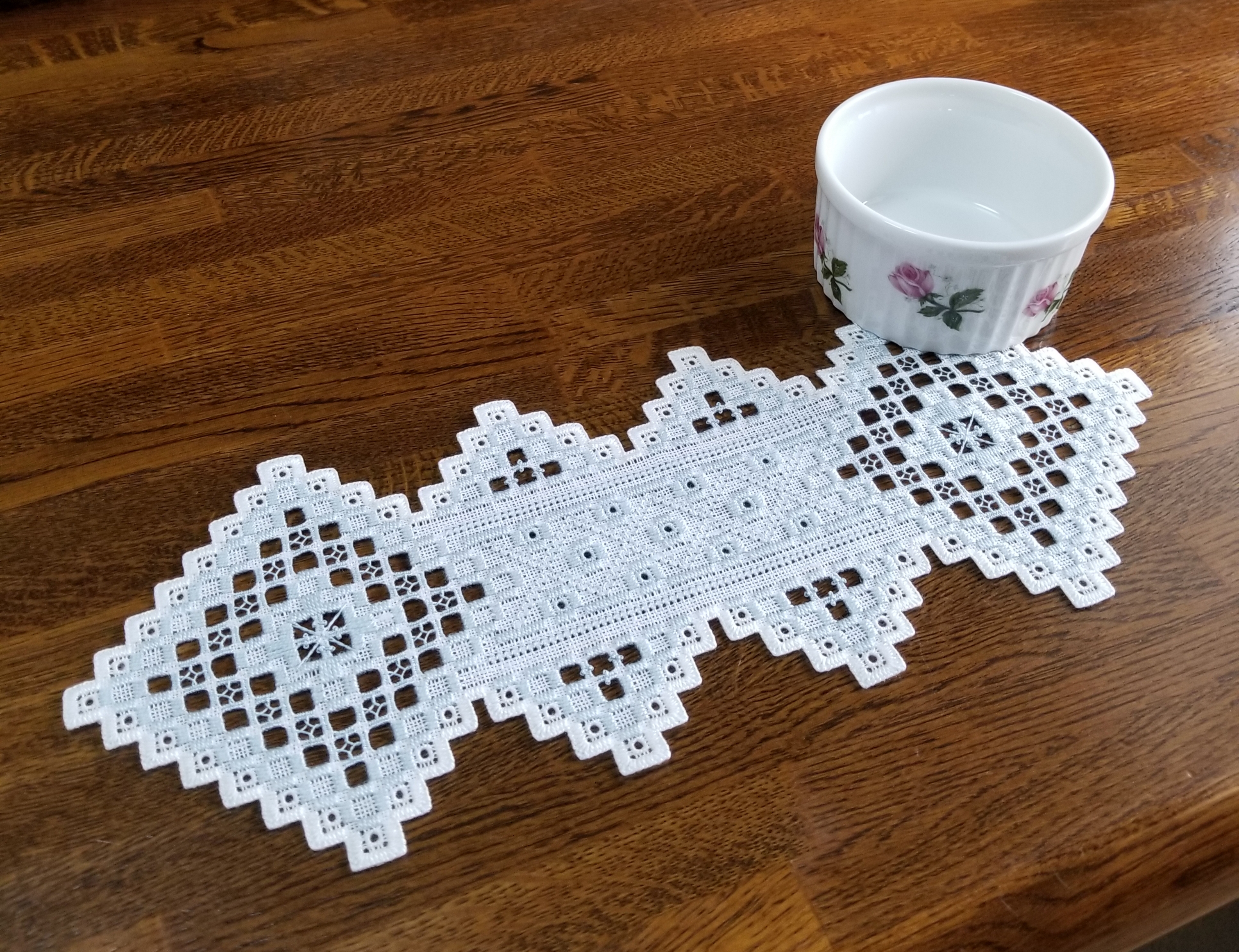 ゴブラン織り　おまけ家具用タッセル アンティーク　刺繍 ベルギー ドイリー
