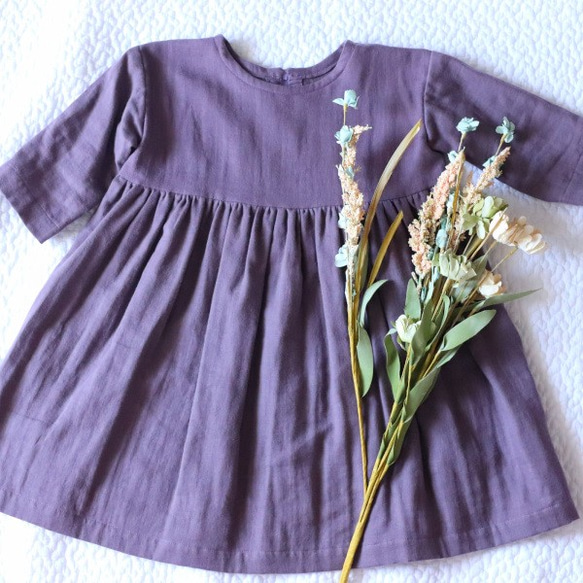 《全サイズ即納可》パープルのナチュラルワンピース《80〜130cm》女の子 大人っぽい 長袖 紫 ダブルガーゼ 秋冬 9枚目の画像