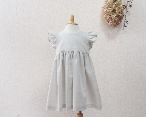 myumyu**ページ　オーダー　ボリュームフリル袖ワンピース　ハンドメイ myumyu**様専用ページ オーダー ボリュームフリル袖ワンピース