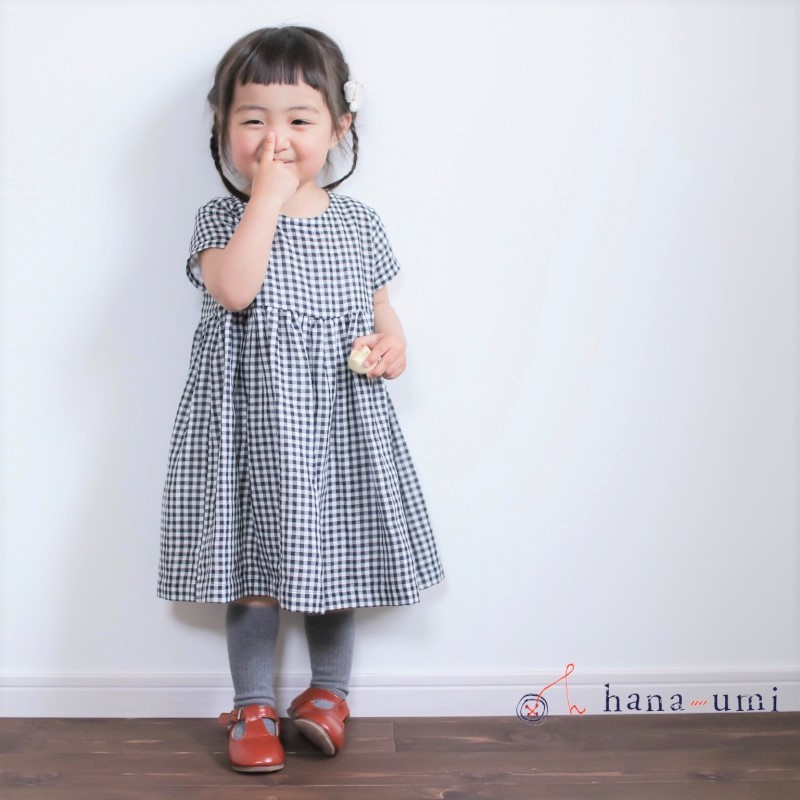美品　ワンダフルワールド子供服 (130)　ギンガムチェックうさぎ柄ワンピース 美品 ワンダフルワールド子供服 (130) ギンガムチェックうさぎ柄